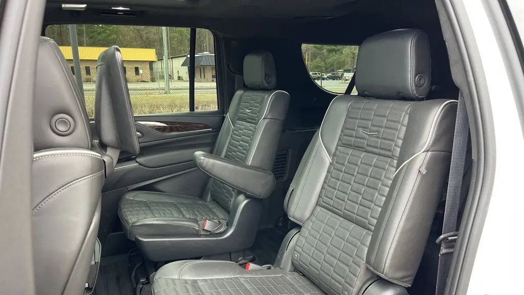 2023 Cadillac Escalade ESV Sport Platinum