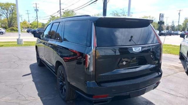 2023 Cadillac Escalade ESV Sport Platinum