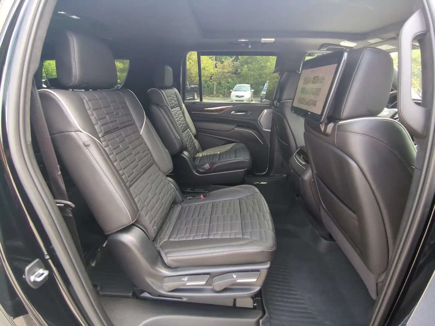 2024 Cadillac Escalade - $84,986