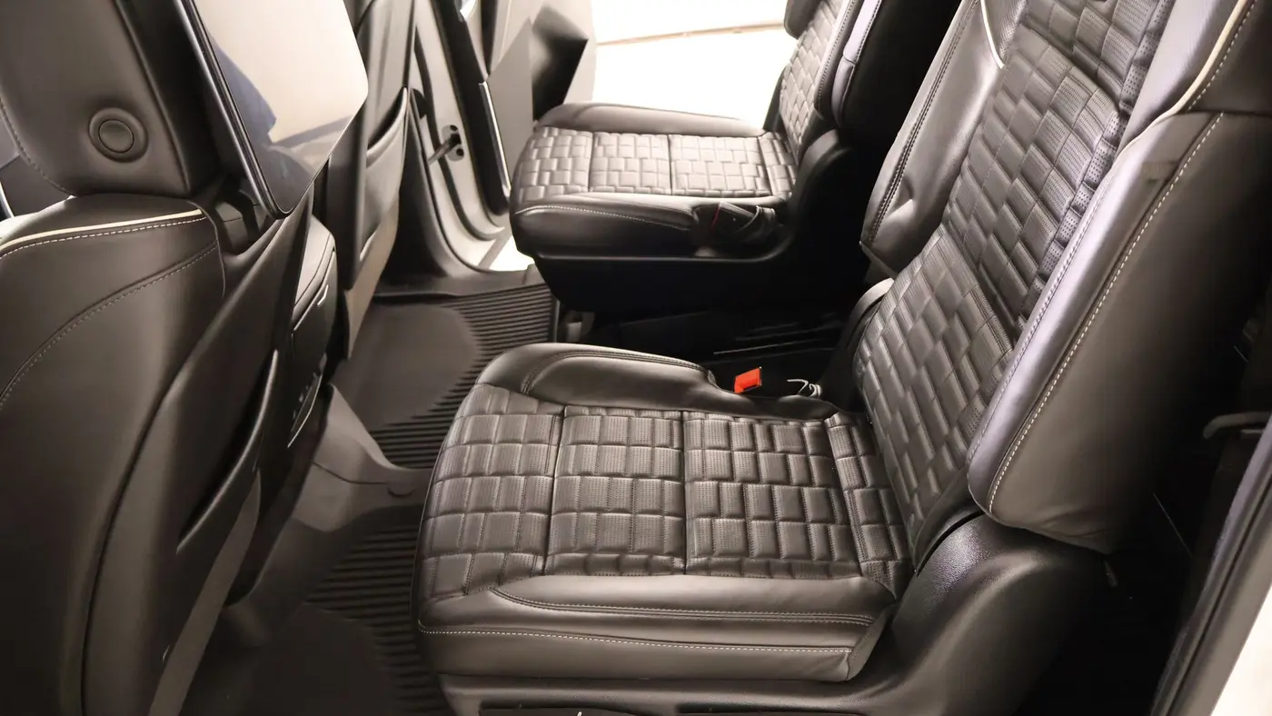 2024 Cadillac Escalade ESV Sport Platinum