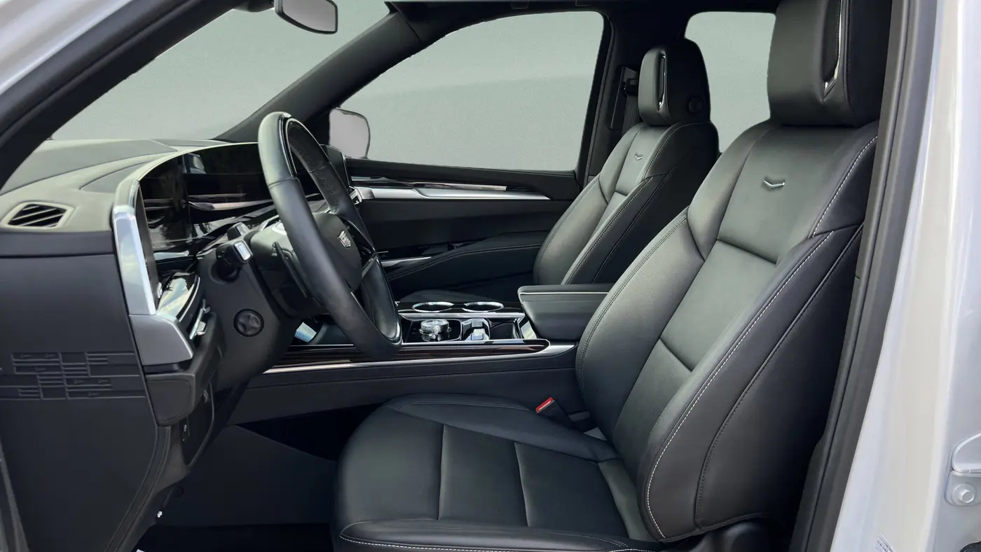 2025 Cadillac Escalade Luxury