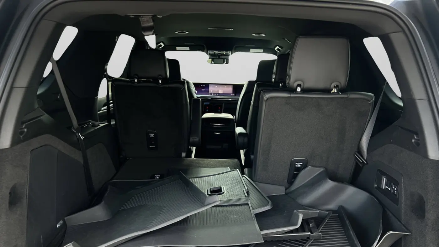 2025 Cadillac Escalade Luxury