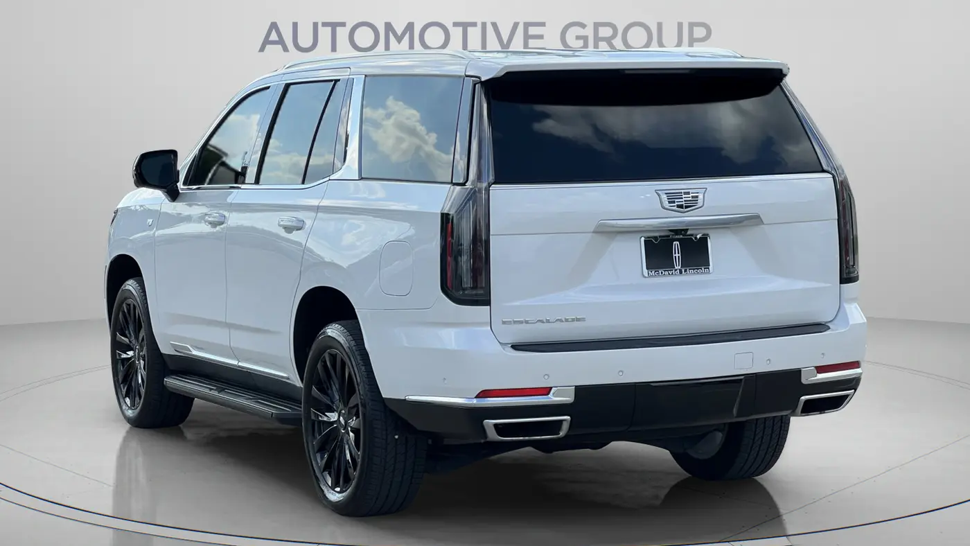 2025 Cadillac Escalade Luxury