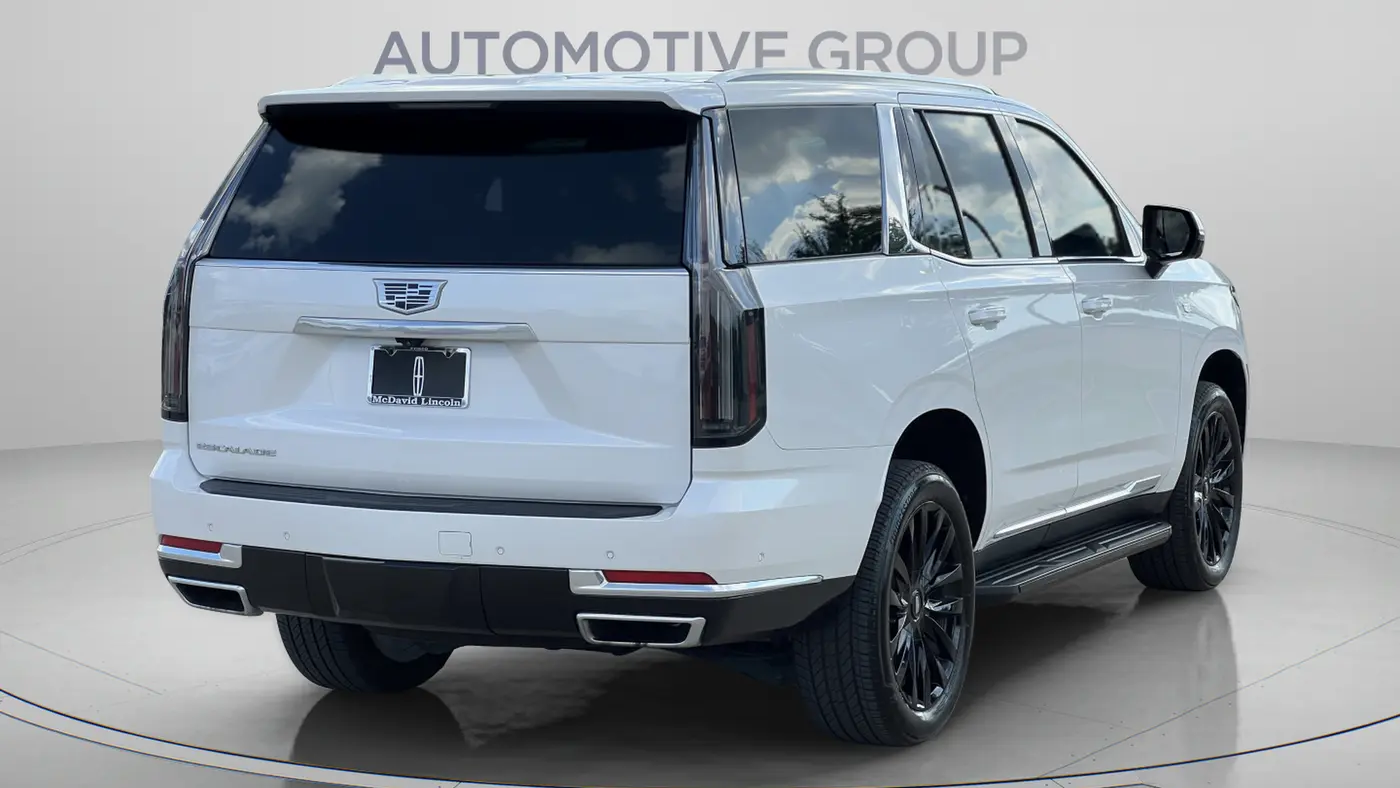 2025 Cadillac Escalade Luxury