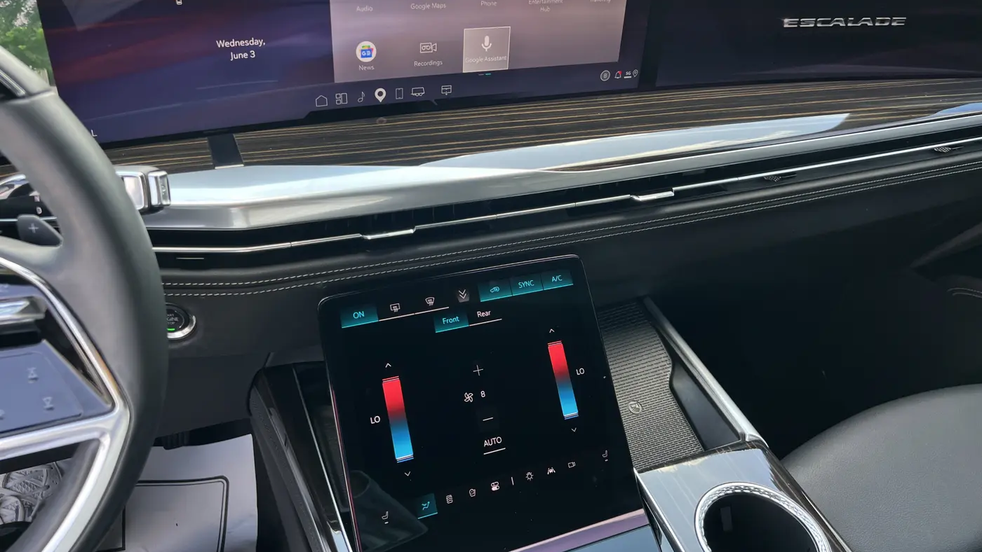 2025 Cadillac Escalade Luxury
