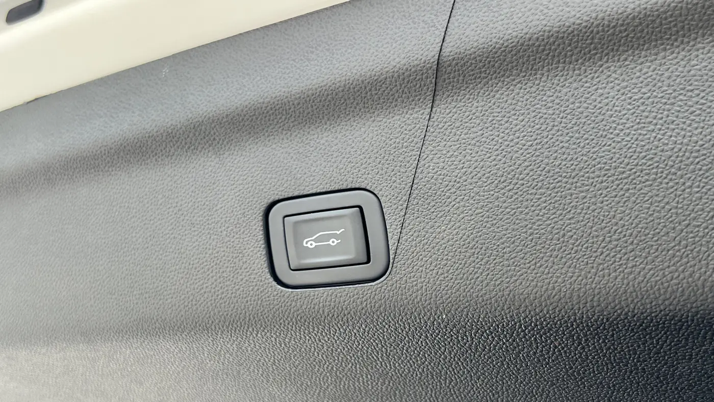 2025 Cadillac Escalade Luxury