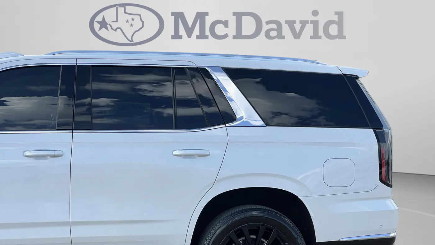 2025 Cadillac Escalade Luxury