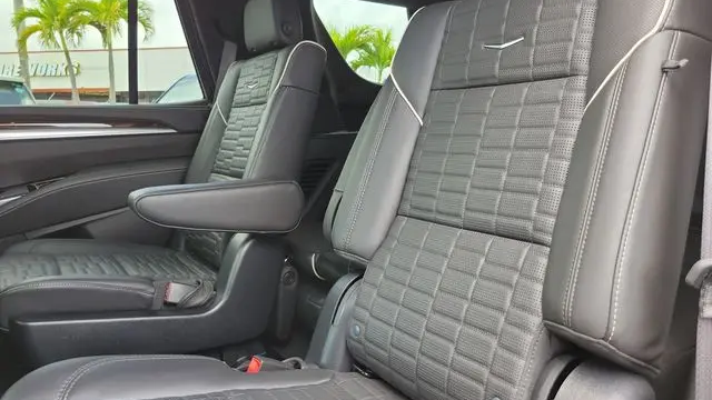 2025 Cadillac Escalade Sport Platinum
