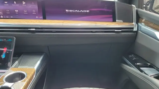 2025 Cadillac Escalade Sport Platinum