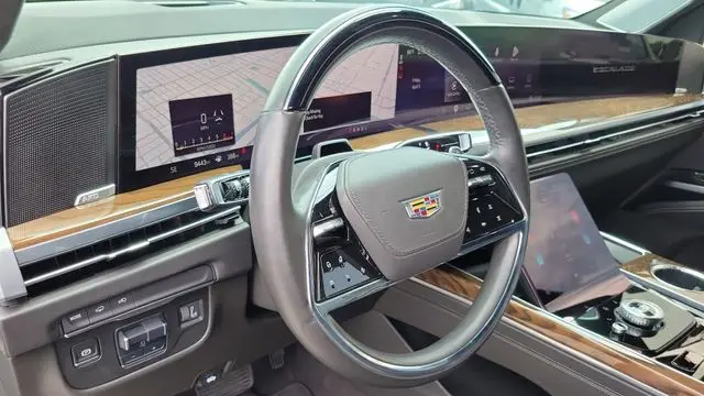 2025 Cadillac Escalade Sport Platinum