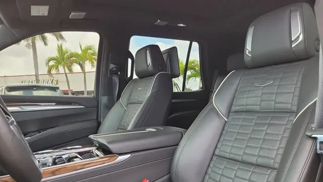 2025 Cadillac Escalade Sport Platinum