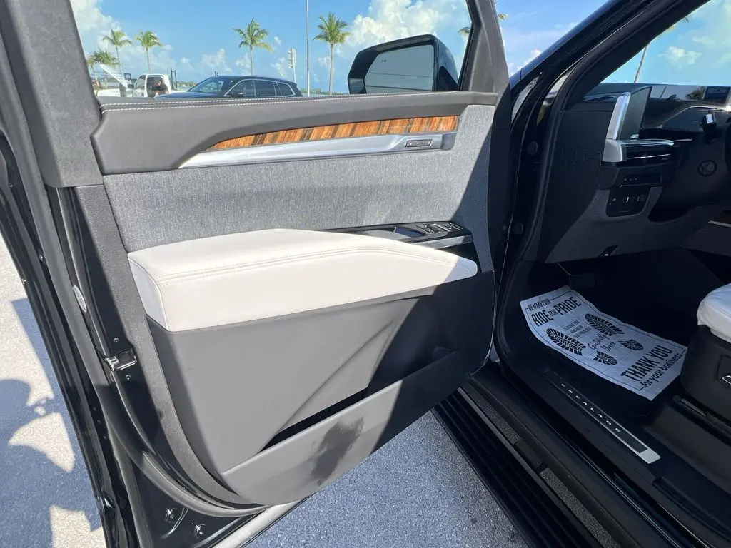 2025 Cadillac Escalade - $114,980