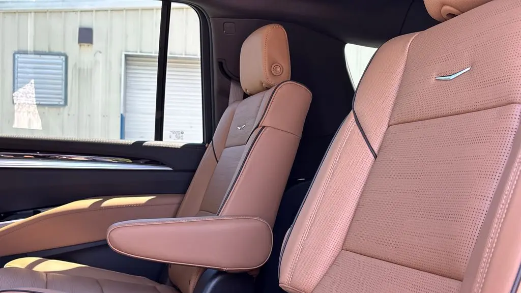 2026 Cadillac Escalade ESV Luxury
