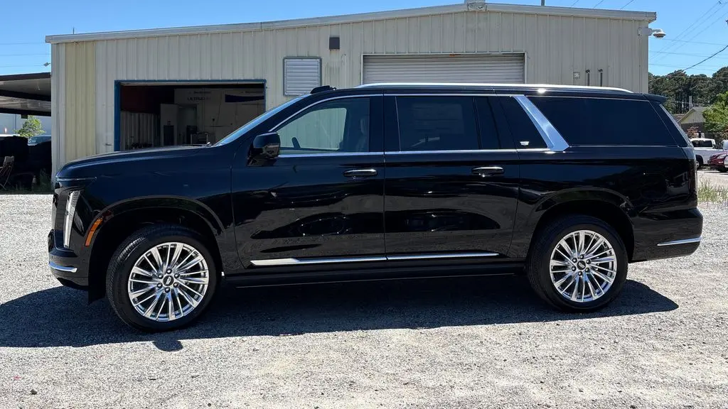 2026 Cadillac Escalade ESV Luxury