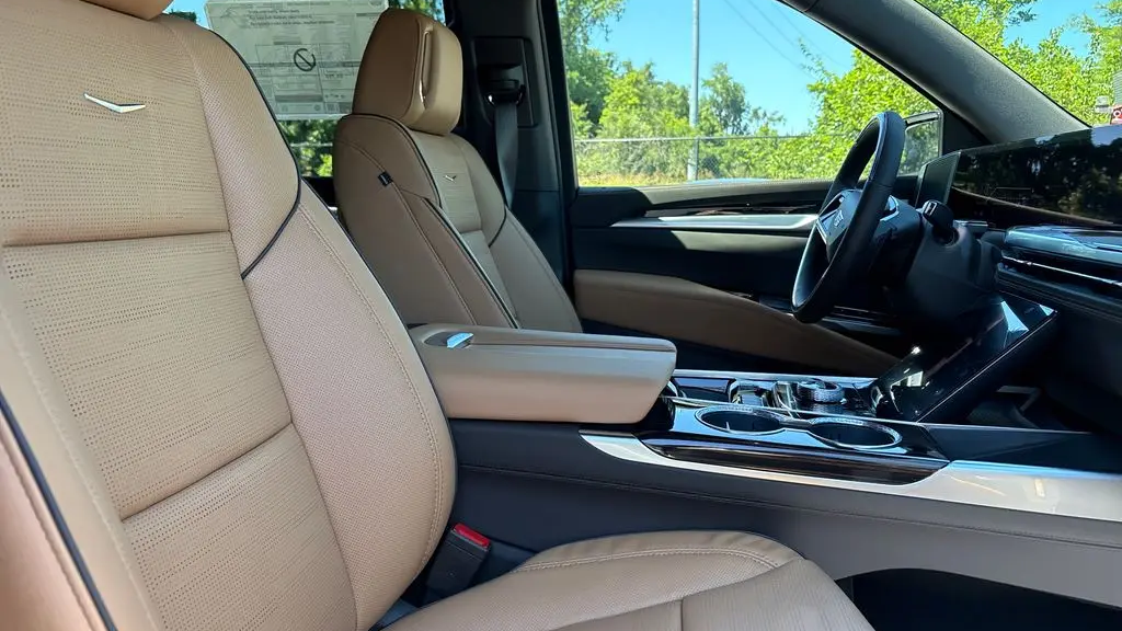 2026 Cadillac Escalade ESV Luxury