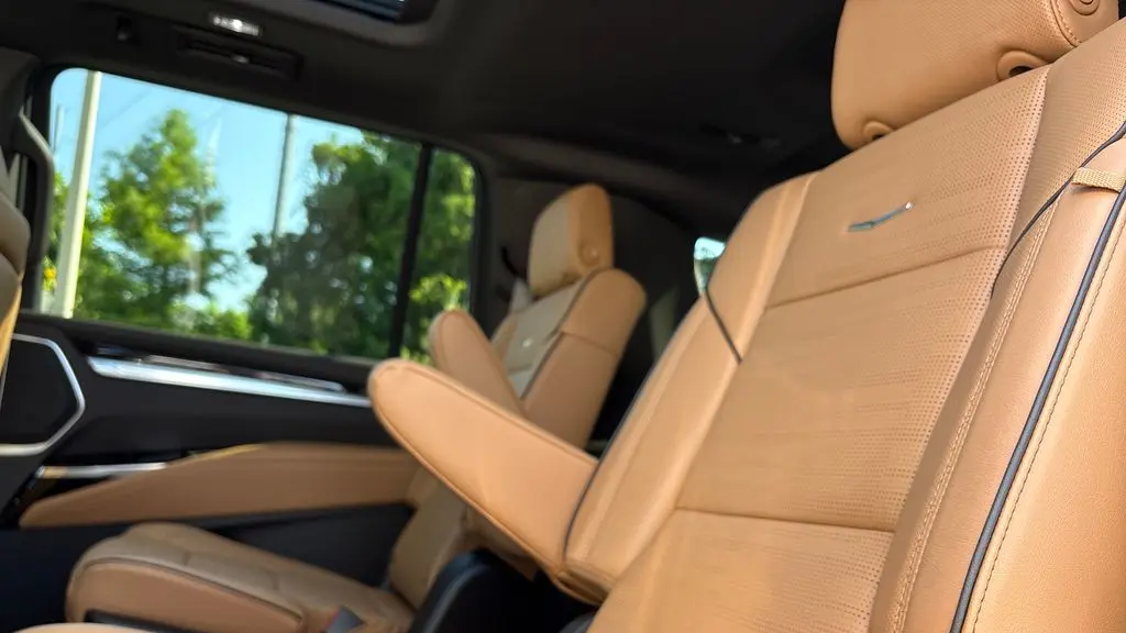 2026 Cadillac Escalade ESV Luxury