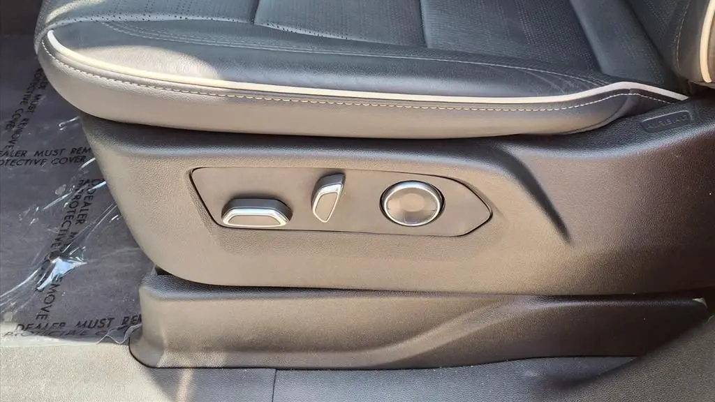 2025 Cadillac Escalade ESV Sport