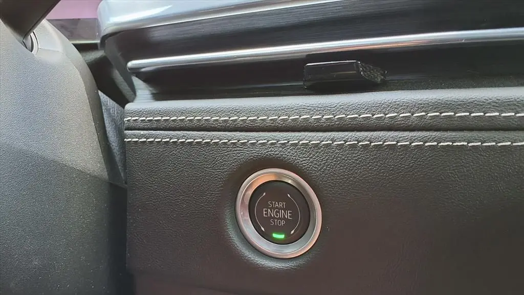 2025 Cadillac Escalade ESV Sport