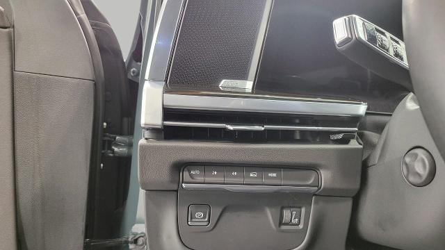 2025 Cadillac Escalade Luxury