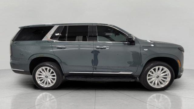 2025 Cadillac Escalade Luxury