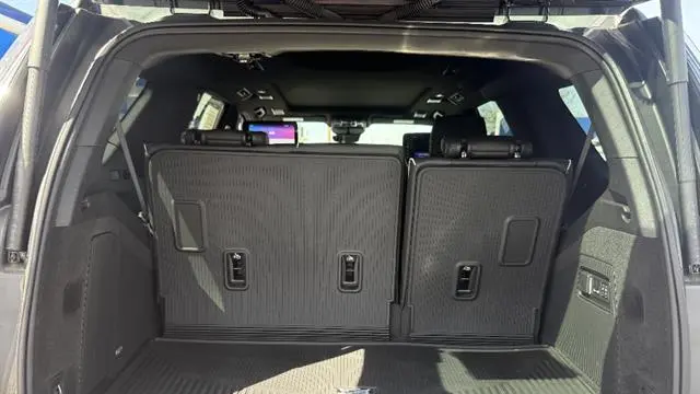 2025 Cadillac Escalade Premium Luxury