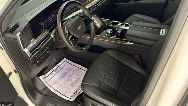 2025 Cadillac Escalade Sport Platinum