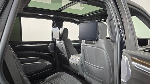 2025 Cadillac Escalade Sport Platinum