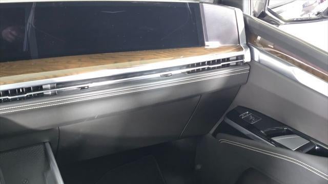2025 Cadillac Escalade Sport Platinum