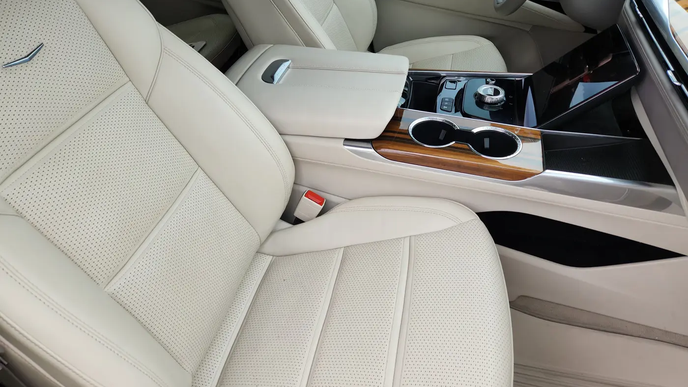 2025 Cadillac Escalade Sport Platinum