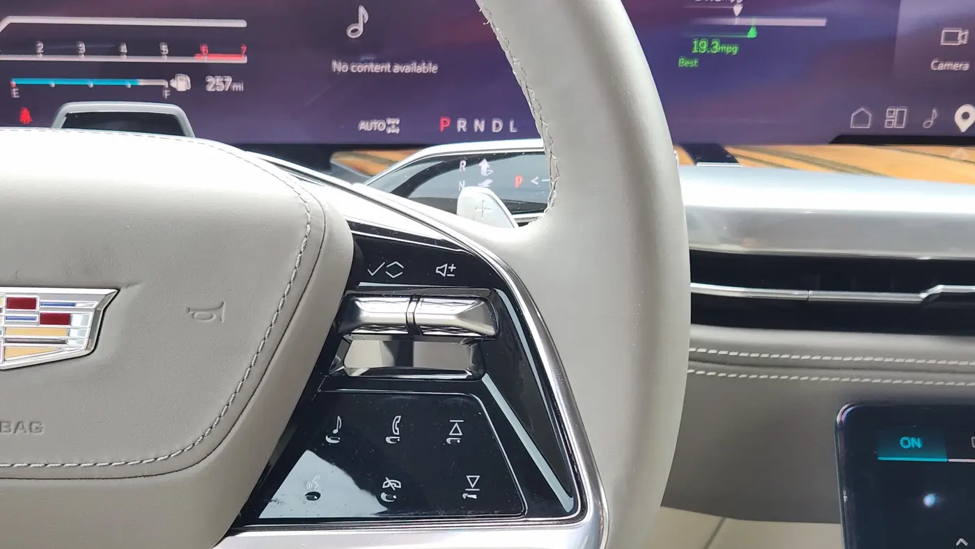 2025 Cadillac Escalade Sport Platinum