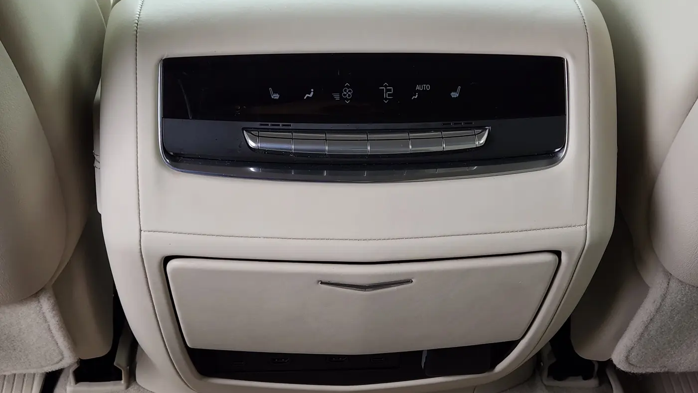 2025 Cadillac Escalade Sport Platinum