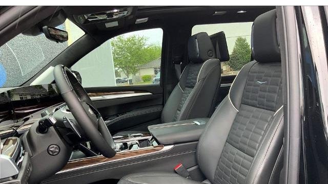 2025 Cadillac Escalade Sport Platinum
