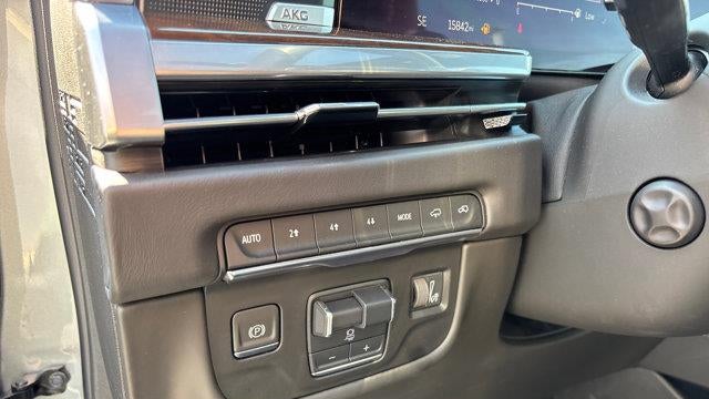 2025 Cadillac Escalade Sport Platinum