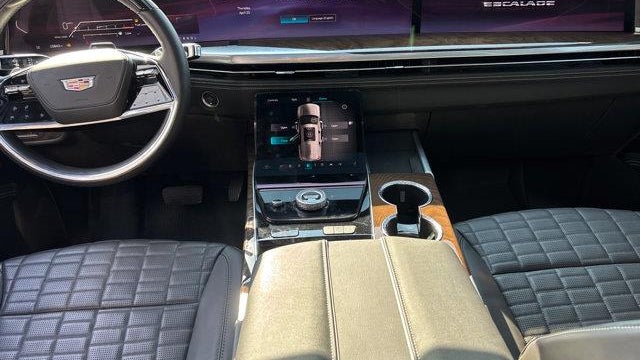 2025 Cadillac Escalade Sport Platinum