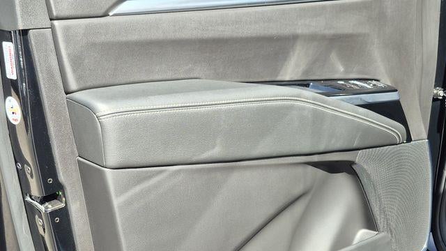 2025 Cadillac Escalade ESV Premium Luxury