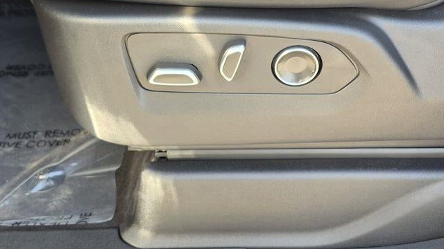 2025 Cadillac Escalade ESV Premium Luxury
