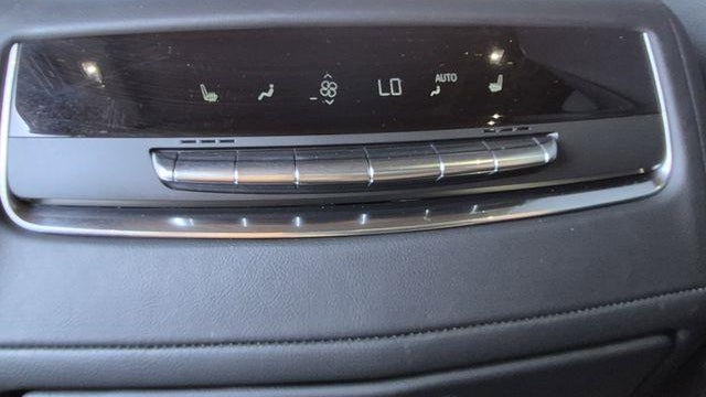 2025 Cadillac Escalade ESV Premium Luxury