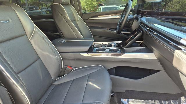 2025 Cadillac Escalade ESV Premium Luxury
