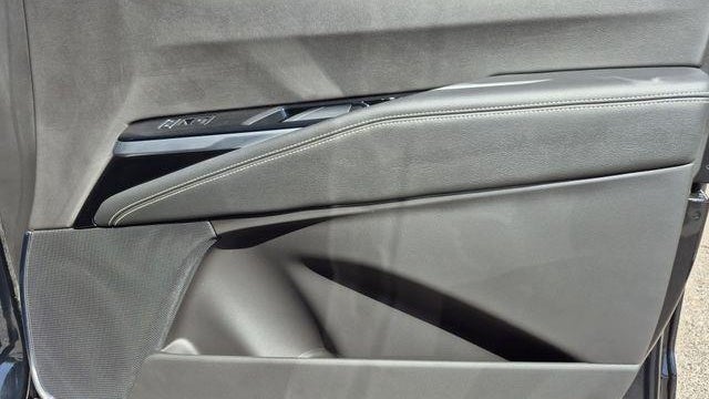2025 Cadillac Escalade ESV Premium Luxury