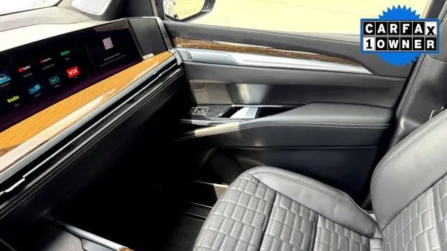 2025 Cadillac Escalade ESV Sport Platinum