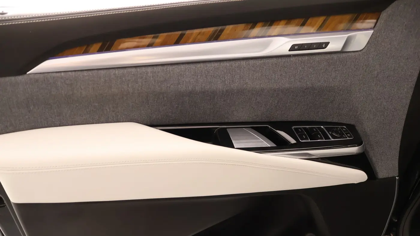 2025 Cadillac Escalade ESV Sport Platinum