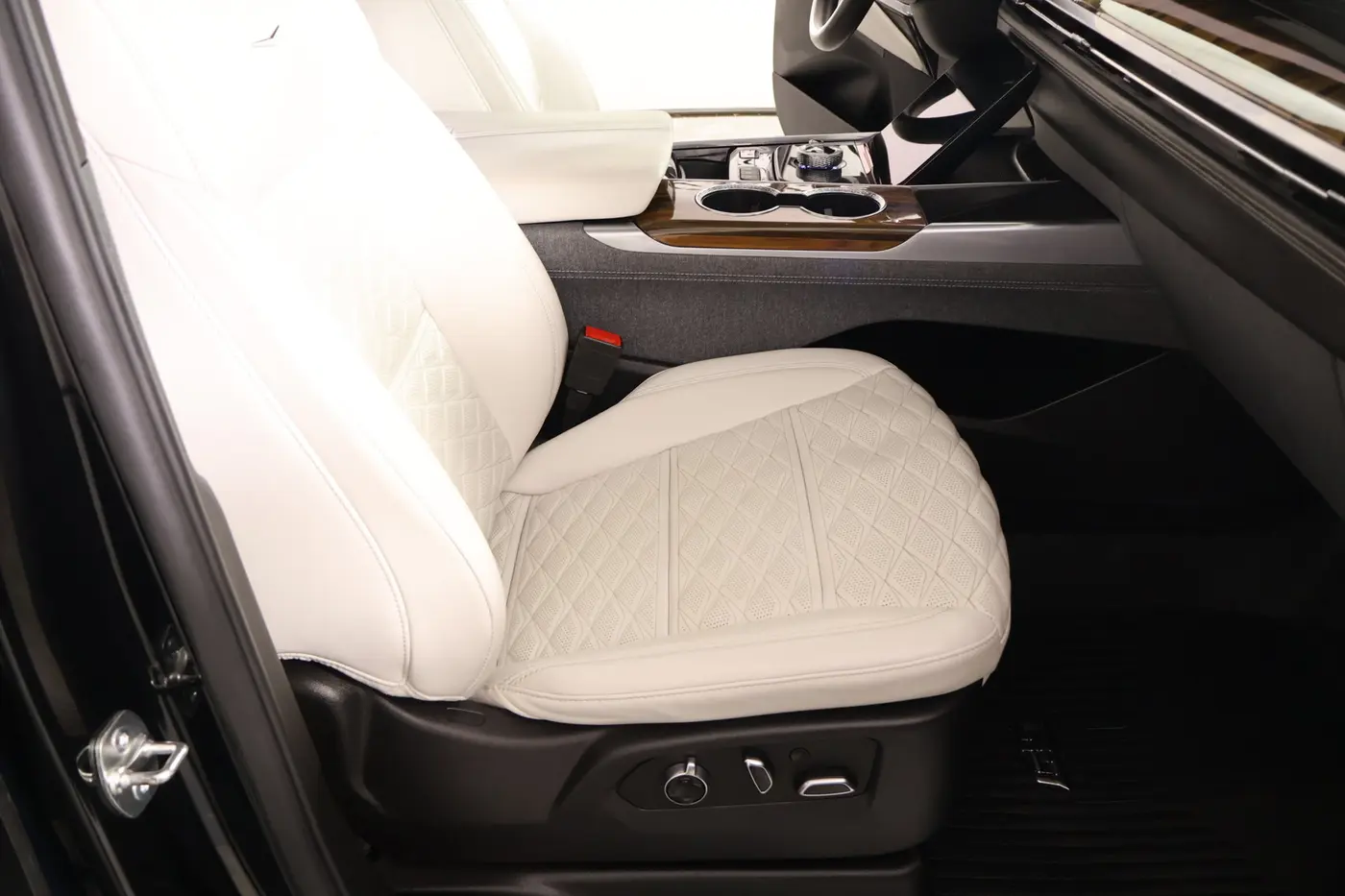 2025 Cadillac Escalade - $105,994