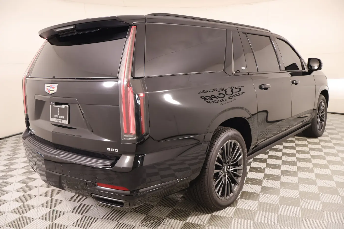 2025 Cadillac Escalade - $105,994