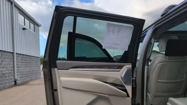2025 Cadillac Escalade ESV Sport Platinum