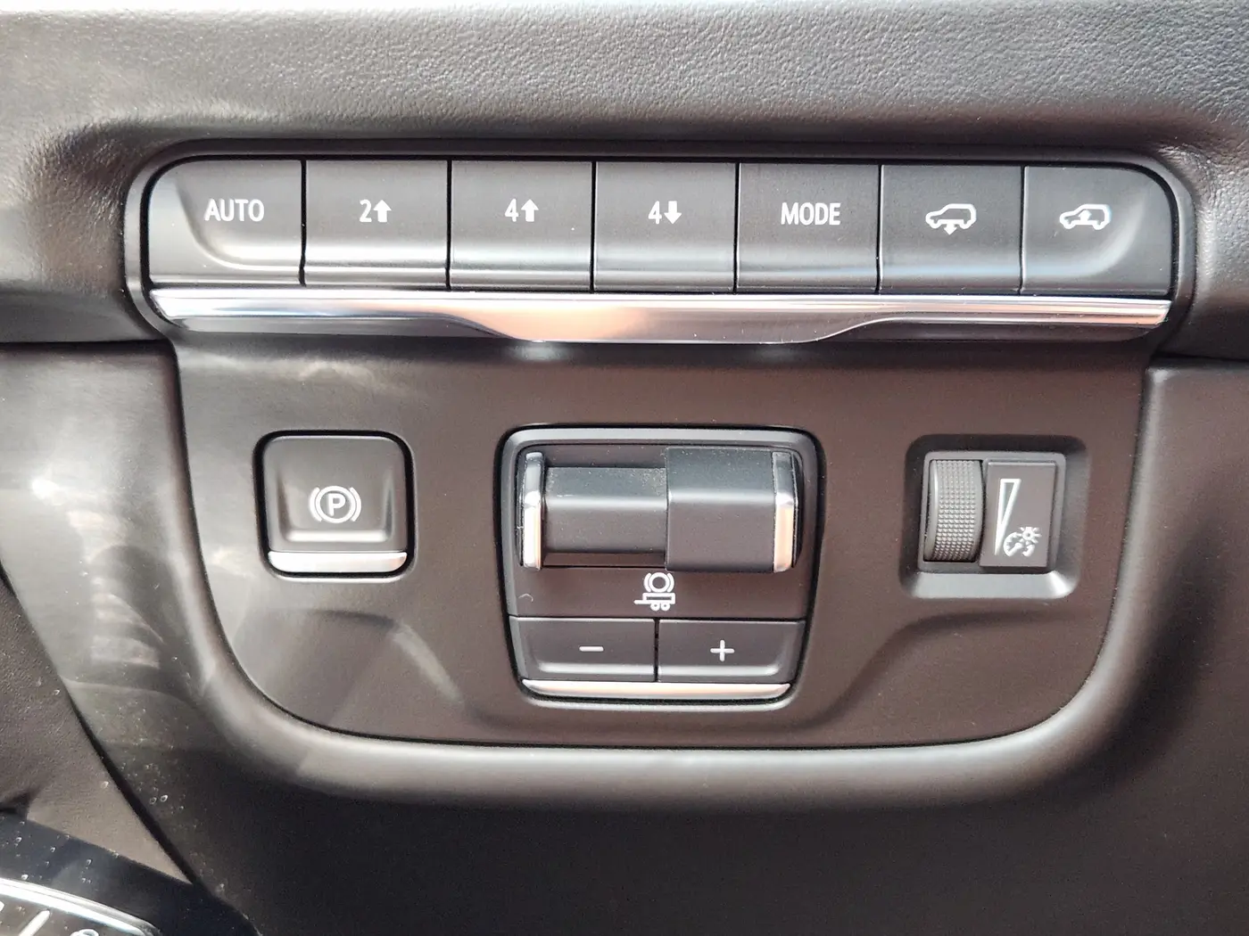 2025 Cadillac Escalade - $102,607