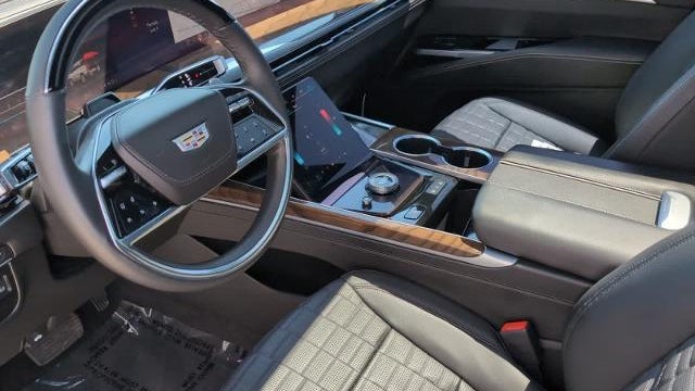2025 Cadillac Escalade ESV Sport Platinum