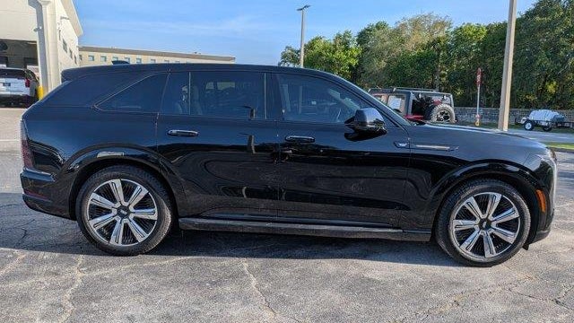 2025 Cadillac Escalade IQ Luxury 1