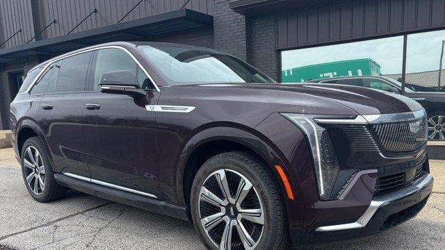 2025 Cadillac Escalade IQ Luxury 2