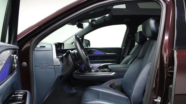 2025 Cadillac Escalade IQ Luxury 2