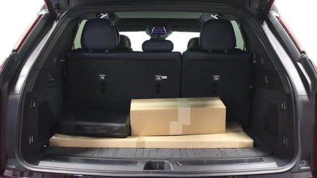 2025 Cadillac Escalade IQ Luxury 2